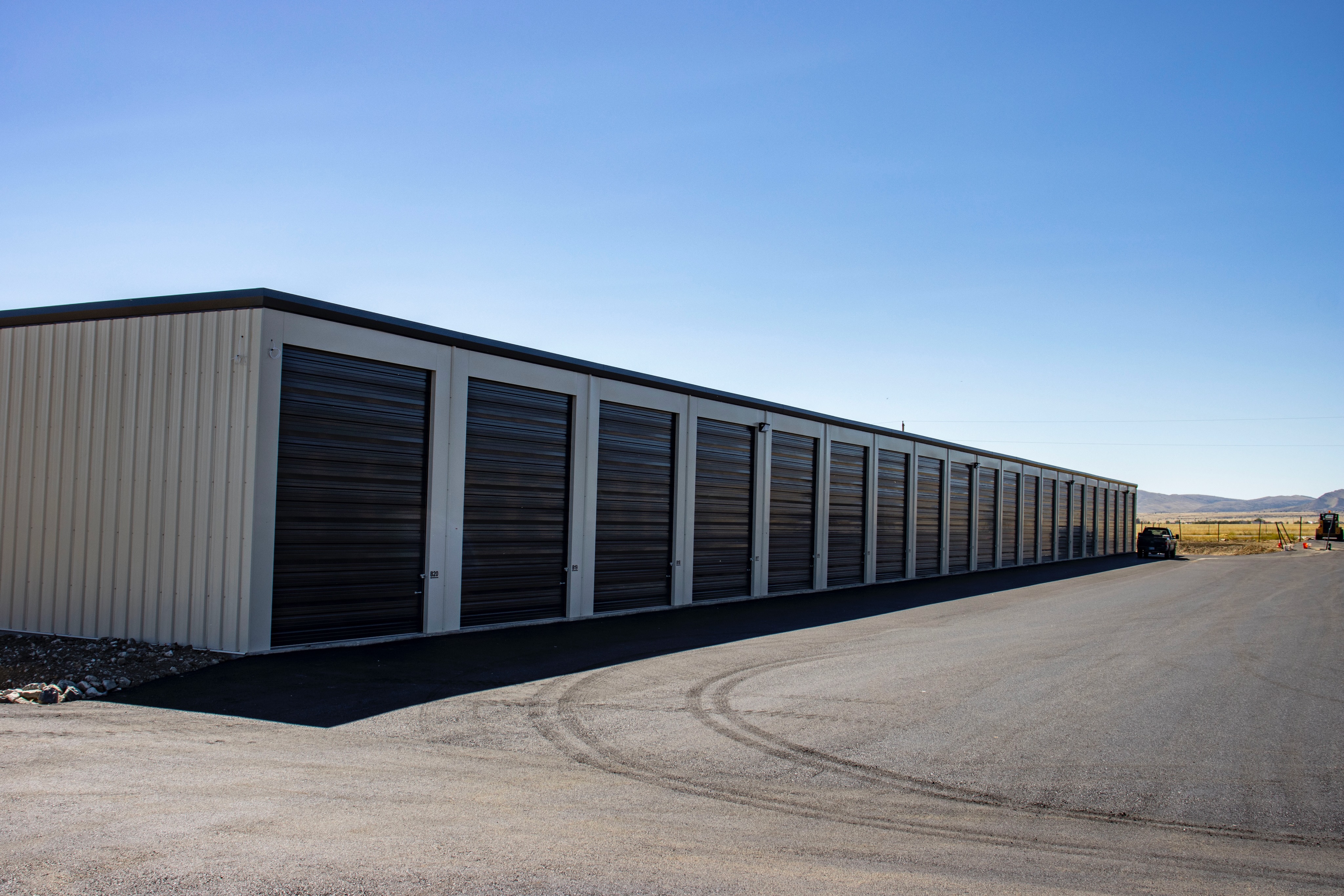 Lakeview Storage | Indoor & Outdoor Boat/RV/Vehicle Parking & Drive-Up Storage Units in Townsend, MT 59602